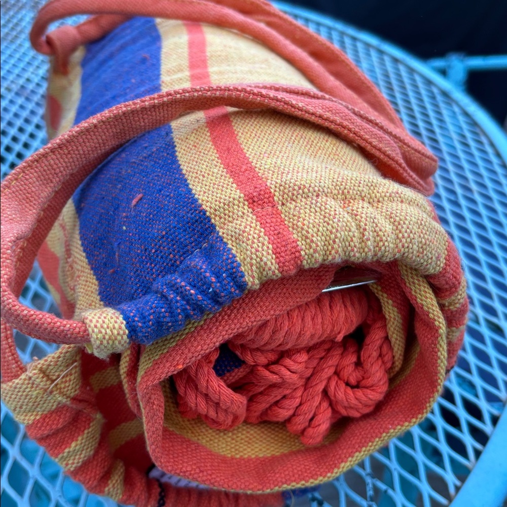 NEW Striped Pattern Cloth Hanging Hammock